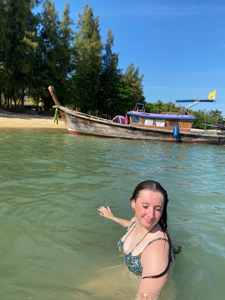 This image has an empty alt attribute; its file name is pasai-beach-3.jpg