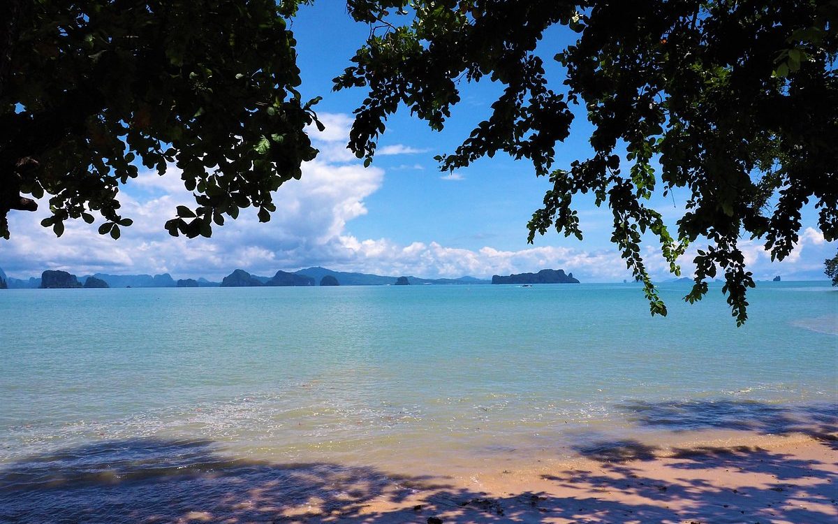 This image has an empty alt attribute; its file name is khlong-edited.jpg